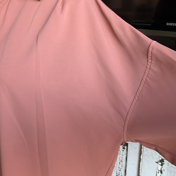 Jodifl rust split neck collar dolman sleeve hi lo oversized blouse - Picture 4 of 16